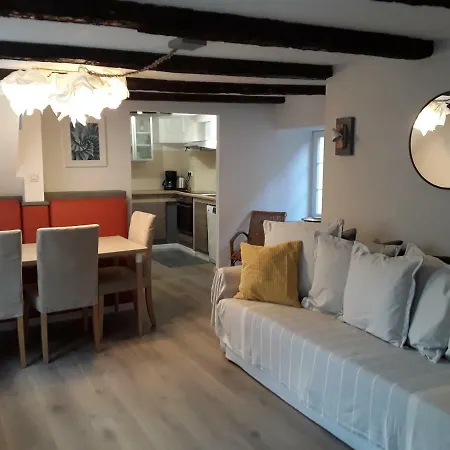 Holiday home Le Repaire Des Hirondelles - Le Colombage Scharrachbergheim-Irmstett
